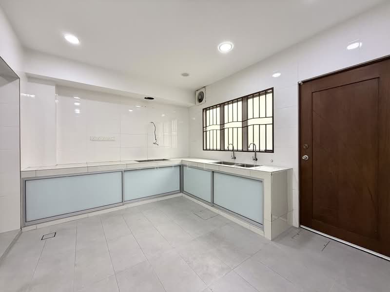 2-storey Terraced House for Sale in Setia Impian (Setia Alam) - GABRIEL GOH - Kitchen - PropertyGuru.com.my
