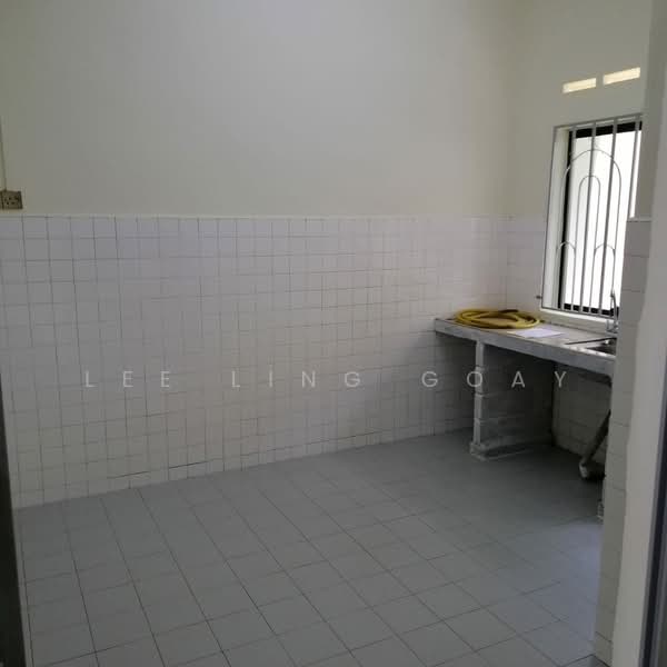 2-storey Terraced House for Sale in Taman Johor Jaya (Johor Bahru) - Lee Ling Goay - Kitchen - PropertyGuru.com.my