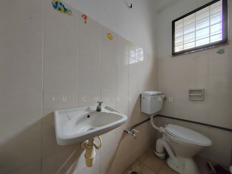 2-storey Terraced House for Sale in Batu Berendam (Melaka) - Yu Chuan Yau - Bathroom - PropertyGuru.com.my