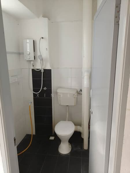 Halaman Kristal untuk Untuk Disewa - RM 1,300 /bulan, Mac 2026 - Bathroom - PropertyGuru.com.my