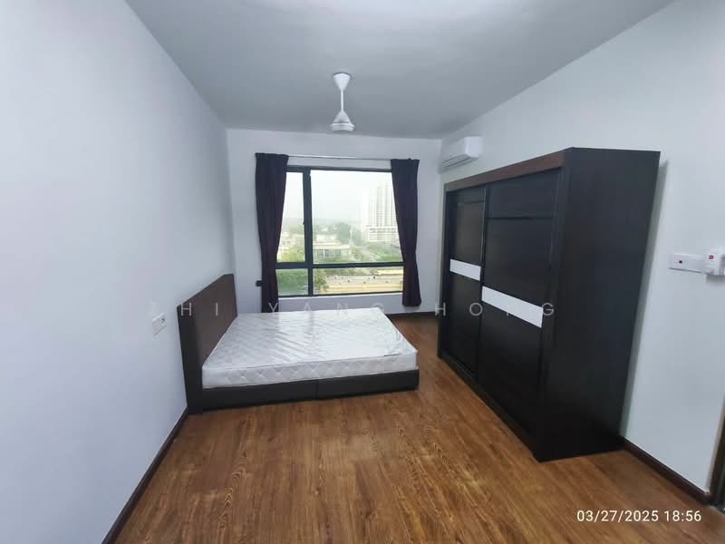Service Residence for Sale at Country Garden Central Park - Zhi Yang Hong - Bedroom - PropertyGuru.com.my