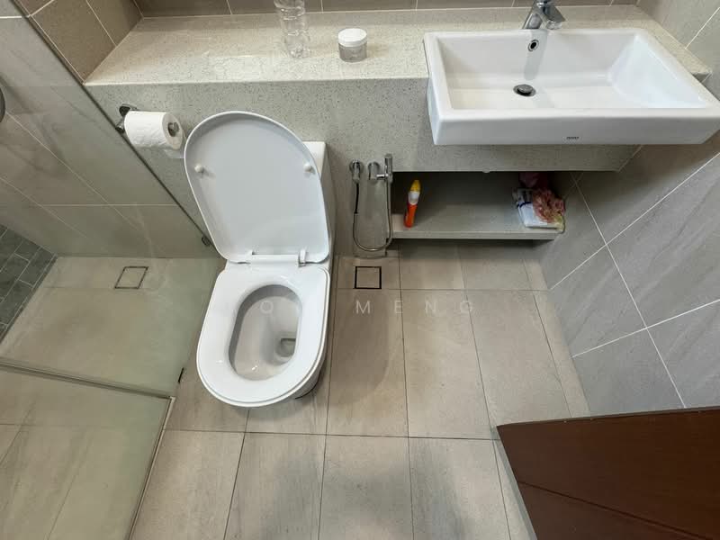 Condominium for Rent at Queens Residences Q2 @ Queens Waterfront - Hoy Meng - Bathroom - PropertyGuru.com.my