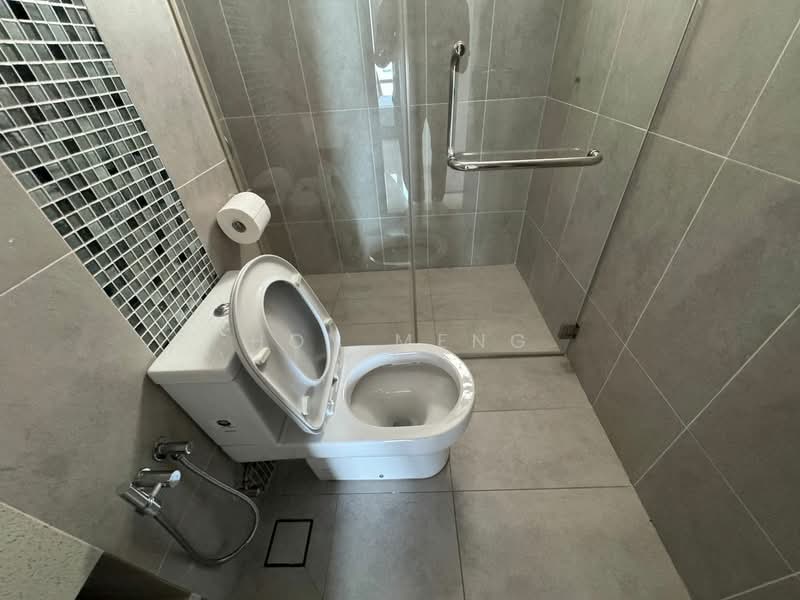 Condominium for Rent at Queens Residences Q2 @ Queens Waterfront - Hoy Meng - Bathroom - PropertyGuru.com.my
