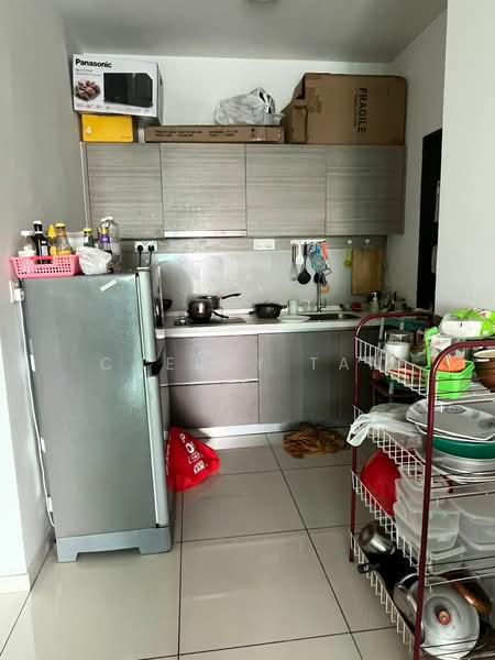 Servis Apartment untuk Disewa di Emira Residence - Cherry Tan - Kitchen - PropertyGuru.com.my