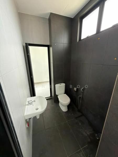 2-storey Terraced House for Sale in Setia Eco Cascadia (Tebrau) - Agnes Boo - Bathroom - PropertyGuru.com.my