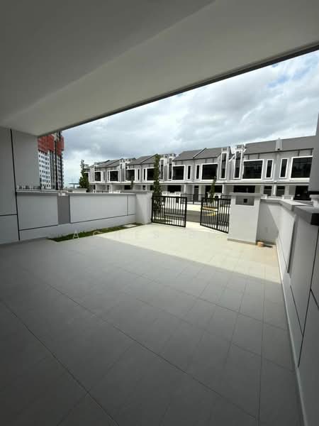 2-storey Terraced House for Sale in Setia Eco Cascadia (Tebrau) - Agnes Boo - Exterior - PropertyGuru.com.my