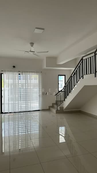 2-storey Terraced House for Rent in Telok Panglima Garang (Selangor) - Suresh Kumar - Living Room - PropertyGuru.com.my