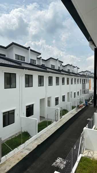 2-storey Terraced House for Rent in Telok Panglima Garang (Selangor) - Suresh Kumar - Exterior - PropertyGuru.com.my