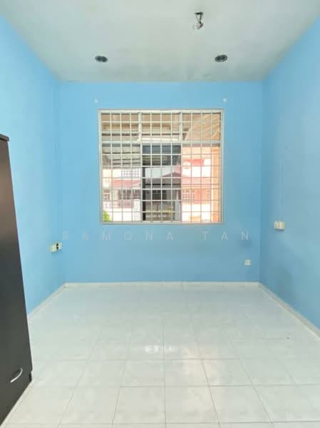 1-storey Terraced House for Sale in Taman Angkasa Nuri (Durian Tunggal) - Ramona Tan - Interior - PropertyGuru.com.my