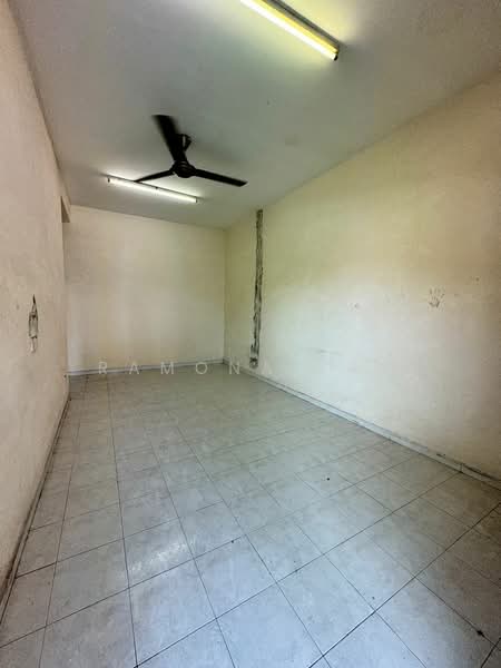 Rumah Teres 1 Tingkat untuk Dijual di Taman Angkasa Nuri (Durian Tunggal) - Ramona Tan - Interior - PropertyGuru.com.my