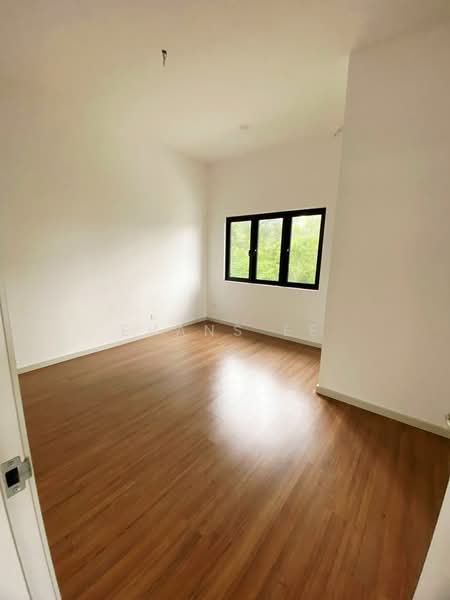 2-storey Terraced House for Sale in Taman Cahaya Alam (Shah Alam) - Evans Ee - Interior - PropertyGuru.com.my