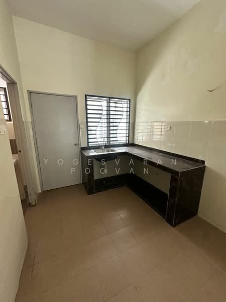 Taman Sentosa untuk Untuk Disewa - RM 1,300 /bulan, Mac 2026 - Kitchen - PropertyGuru.com.my