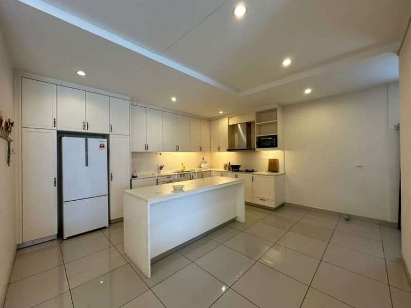 Surin Condominium untuk Untuk Dijual - RM 1,500,000, Mac 2026 - Kitchen - PropertyGuru.com.my