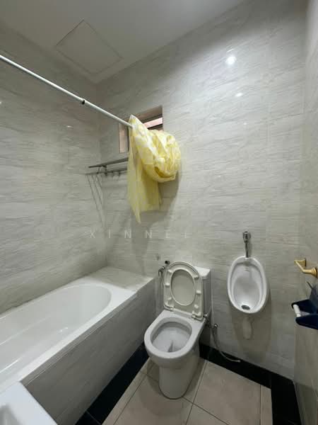 Condominium for Sale at Surin Condominium - Xinnee . - Bathroom - PropertyGuru.com.my