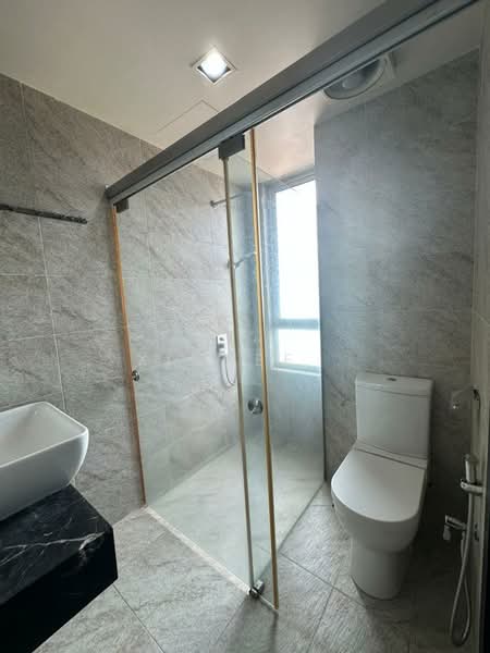 Kondominium untuk Dijual di Surin Condominium - Xinnee . - Bathroom - PropertyGuru.com.my