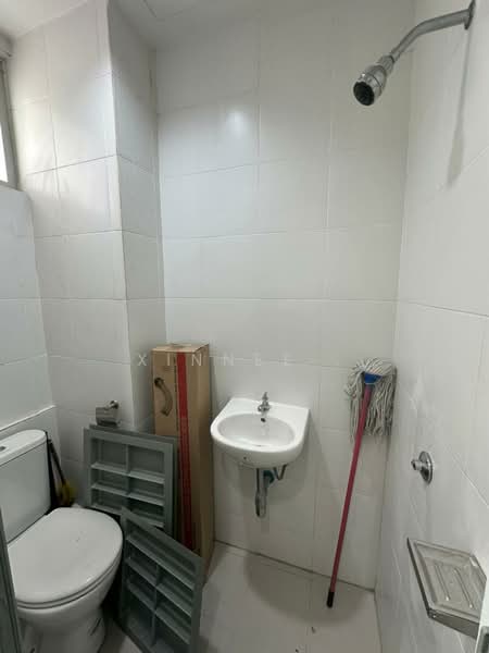 Kondominium untuk Dijual di Surin Condominium - Xinnee . - Bathroom - PropertyGuru.com.my
