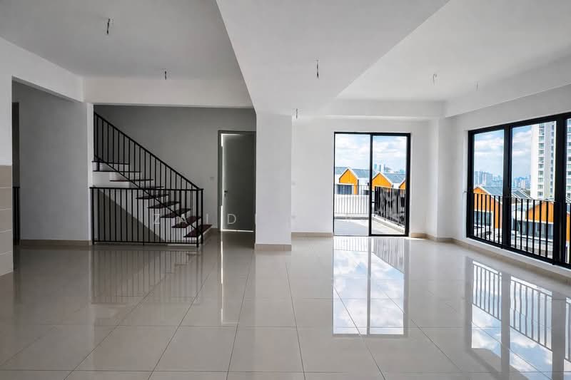 3-storey Terraced House for Sale in Taman Melawati (Ulu Kelang) - Zaidi Idris - Living Room - PropertyGuru.com.my