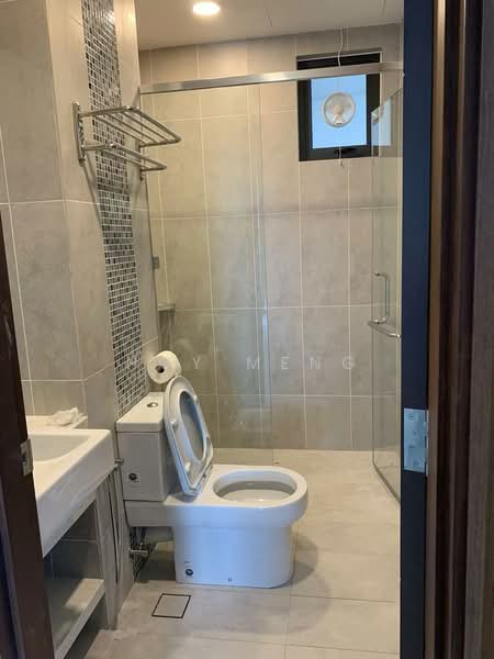 Queens Residences Q1 @ Queens Waterfront untuk Untuk Disewa - RM 4,500 /bulan, Mac 2026 - Bathroom - PropertyGuru.com.my