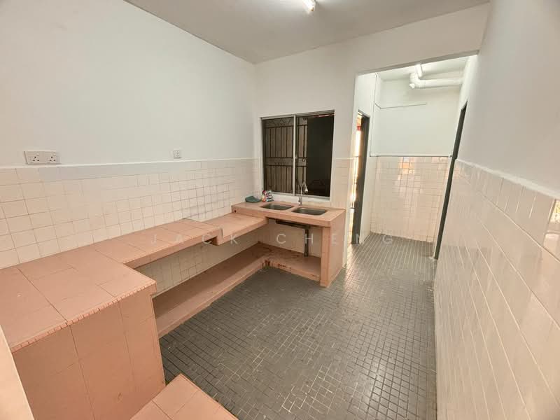 Bandar Country Homes , Desa 1 , Desa 4 , Rawang untuk Untuk Dijual - RM 388,000, Mac 2026 - Kitchen - PropertyGuru.com.my