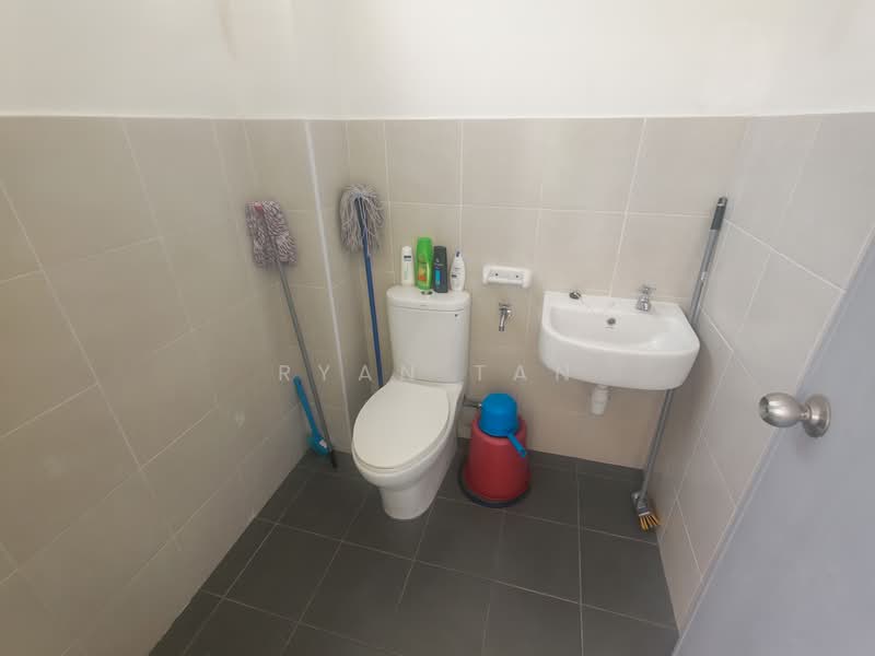 2-storey Terraced House for Sale in Pasir Gudang (Johor) - Ryan Tan - Bathroom - PropertyGuru.com.my