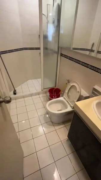 Servis Apartment untuk Dijual di Windsor Tower - Jessica Lim - Bathroom - PropertyGuru.com.my