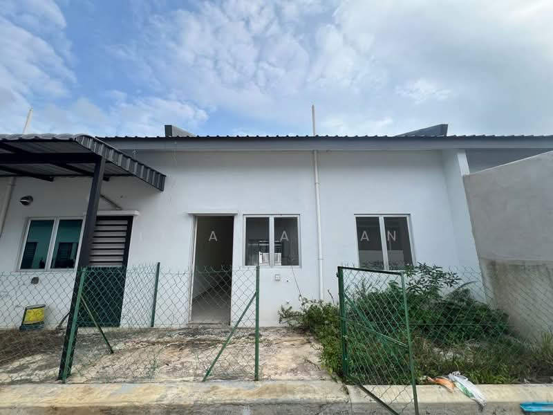 Terraced House for Sale in Penor (Pahang) - Izzat Azman - Exterior - PropertyGuru.com.my