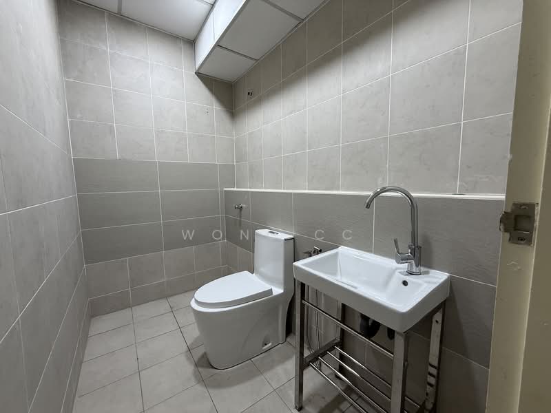 2 Hampshire untuk Untuk Disewa - RM 6,799 /bulan, Mac 2026 - Bathroom - PropertyGuru.com.my