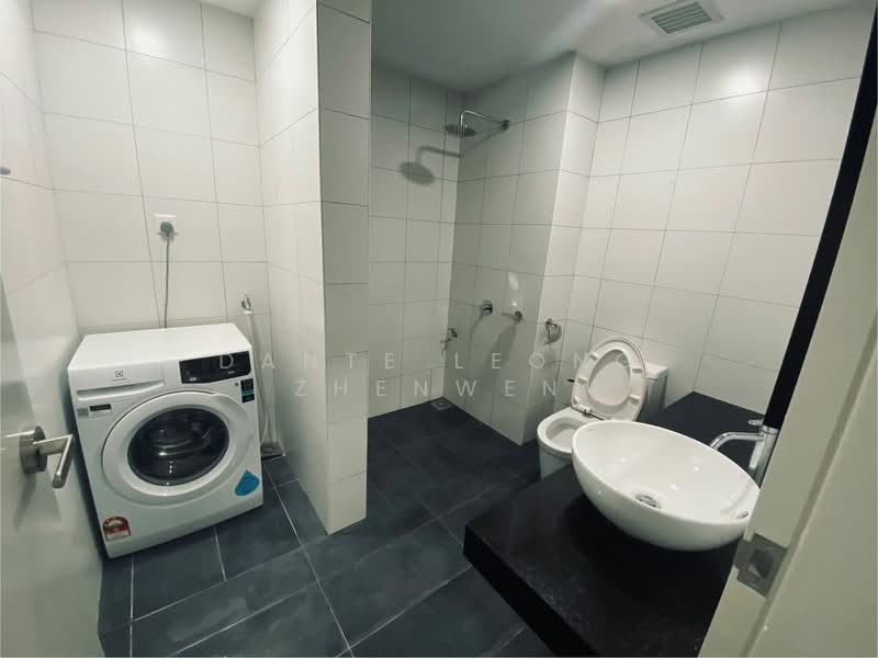 Servis Apartment untuk Disewa di Chambers - Dante Leong Zhenwen - Bathroom - PropertyGuru.com.my