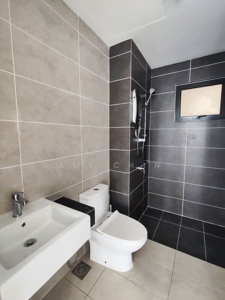 Condominium for Sale at M Oscar - Amy Chin - Bathroom - PropertyGuru.com.my