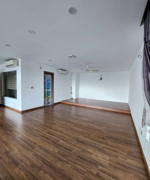 Central Park condominium untuk Untuk Disewa - RM 8,000 /bulan, Mac 2026 - Living Room - PropertyGuru.com.my