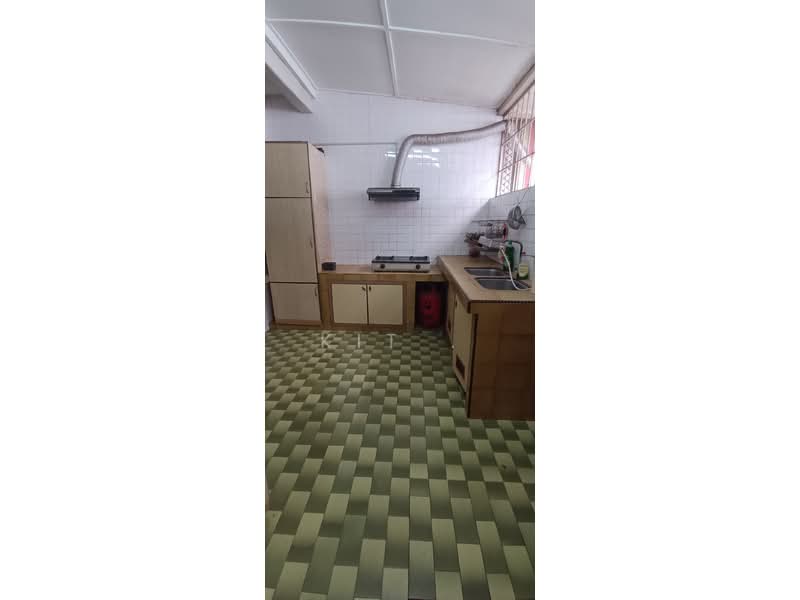 2.5-storey Terraced House for Sale in SS17 (Subang Jaya) - Kit . - Kitchen - PropertyGuru.com.my