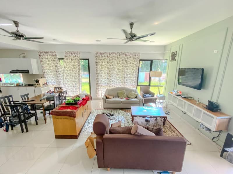 2-storey Terraced House for Sale in Elmina (Shah Alam) - Derrick Ang - Living Room - PropertyGuru.com.my