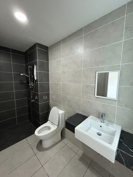 Service Residence for Sale at M Oscar - Amy Chin - Bathroom - PropertyGuru.com.my