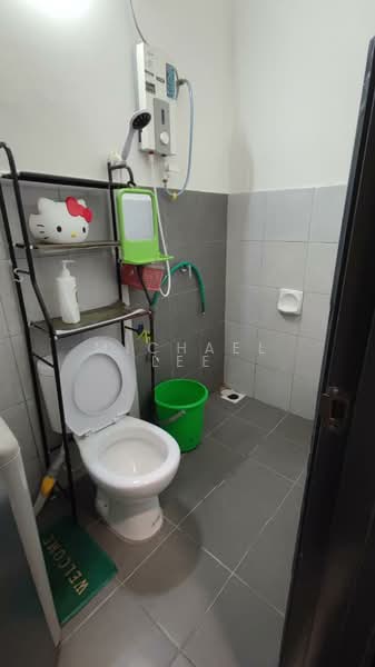 SARI ALAMANDA 4 @ RAWANG untuk Untuk Disewa - RM 1,649 /bulan, Mac 2026 - Bathroom - PropertyGuru.com.my