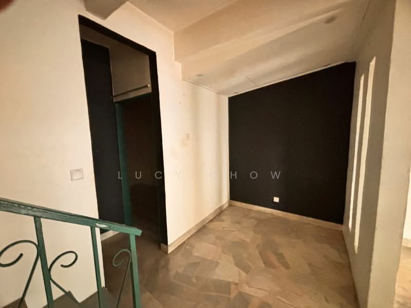 Rumah Teres 2 Tingkat untuk Disewa di Rawang (Selangor) - Lucy Chow - Entrance - PropertyGuru.com.my