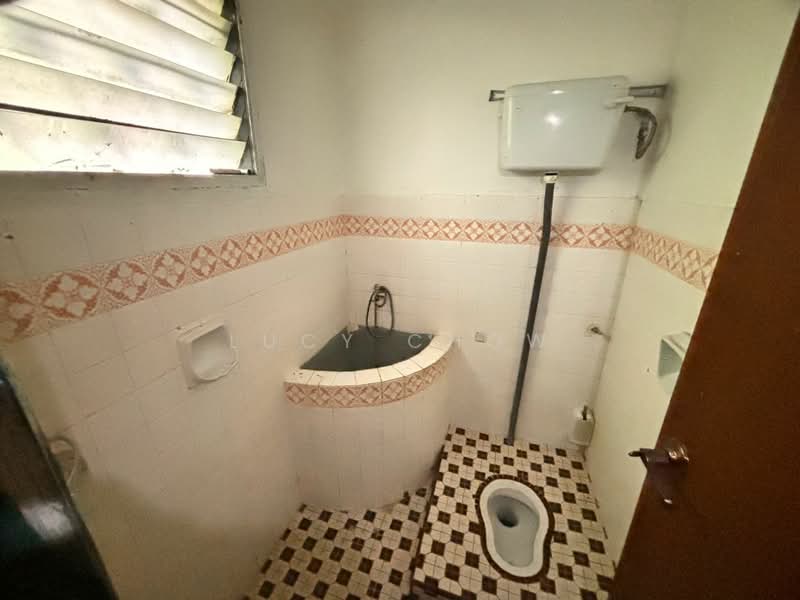 Rumah Teres 2 Tingkat untuk Disewa di Rawang (Selangor) - Lucy Chow - Bathroom - PropertyGuru.com.my