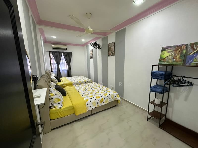 2-storey Terraced House for Sale in Johor Bahru (Johor) - Wong Ouray - Bedroom - PropertyGuru.com.my