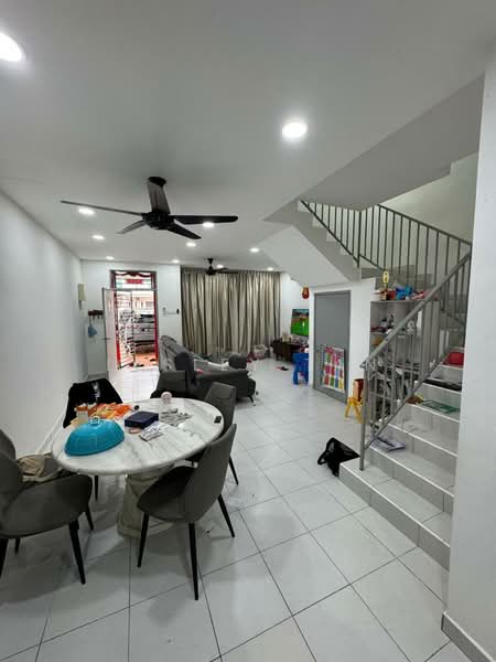 2.5-storey Terraced House for Sale in Johor Bahru (Johor) - Lesley Tan - Living Room - PropertyGuru.com.my
