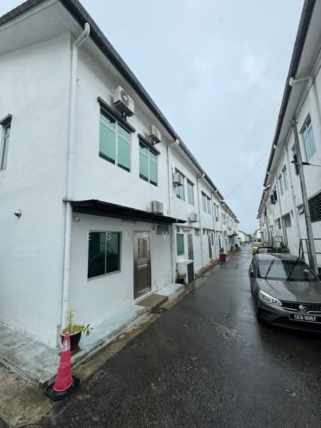 2.5-storey Terraced House for Sale in Johor Bahru (Johor) - Lesley Tan - Exterior - PropertyGuru.com.my