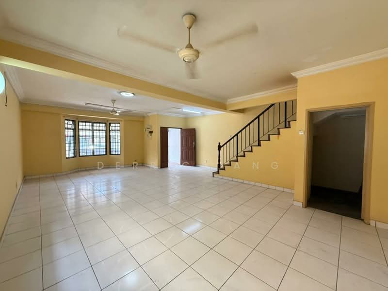 Rumah Teres 2-Tingkat untuk Dijual di Bukit Rahman Putra (Sungai Buloh) - Derrick Ang - Living Room - PropertyGuru.com.my