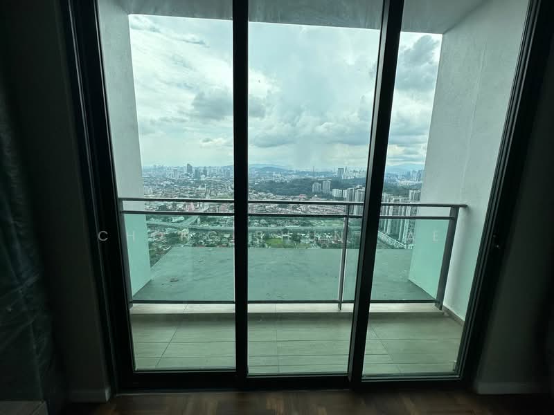 Bloomsvale Menara Vista Petaling untuk Untuk Disewa - RM 3,300 /bulan, Mac 2026 - Balcony - PropertyGuru.com.my