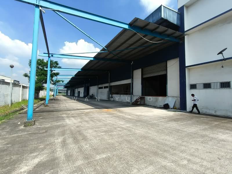 Detached Factory for Rent in Bukit Jelutong (Shah Alam) - Irwan Yusoff - Exterior - PropertyGuru.com.my