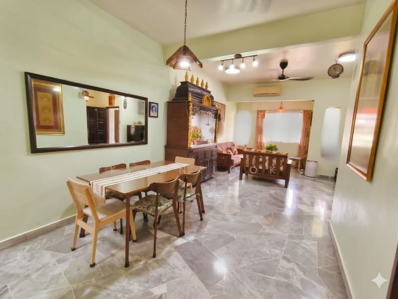 Jalan TP 1 untuk Untuk Dijual - RM 780,000, Mac 2026 - Living Room - PropertyGuru.com.my