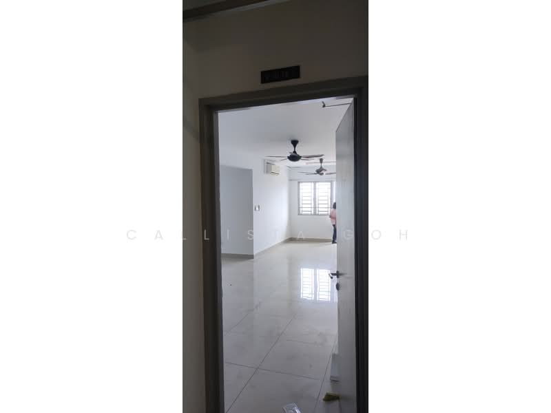 Servis Apartment untuk Dijual di Sentrovue - Callista Goh - View from main entrance - PropertyGuru.com.my
