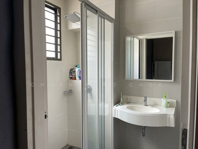 2-storey Terraced House for Rent in 16 Sierra (Puchong) - Chuan Xiao Chok - Bathroom - PropertyGuru.com.my