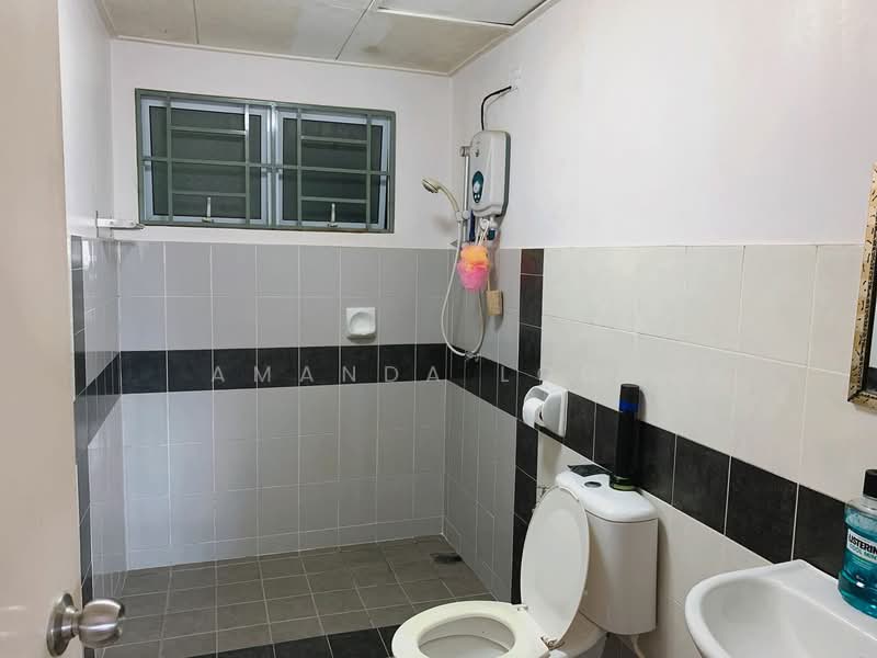 Koi Kinrara untuk Untuk Dijual - RM 420,000, Apr 2026 - Bathroom - PropertyGuru.com.my