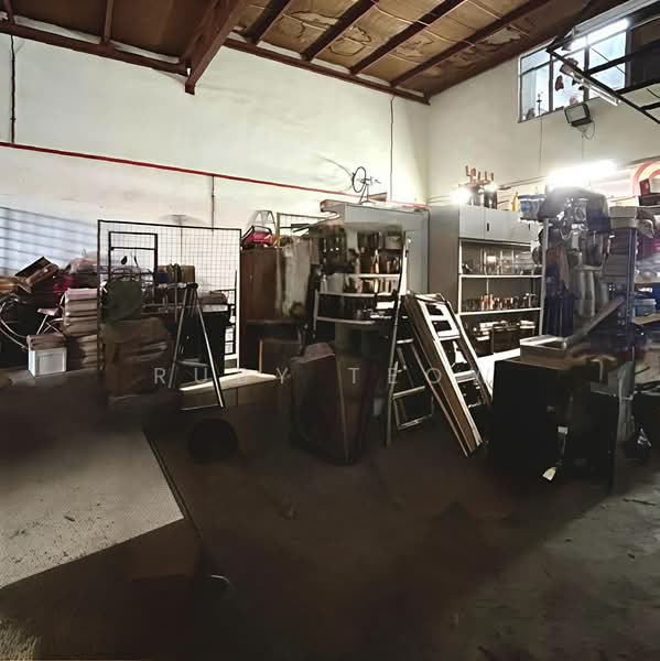 Seelong - 1.5 Storey Terrace Factory for Sale - 3