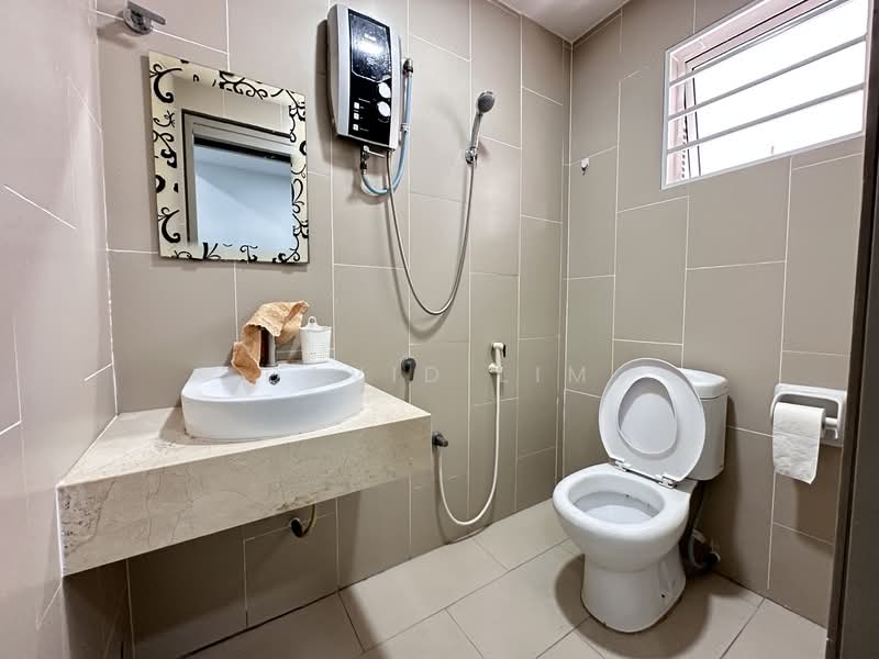 Taman Bukit Rawang Jaya untuk Untuk Dijual - RM 700,000, Apr 2026 - Bathroom - PropertyGuru.com.my