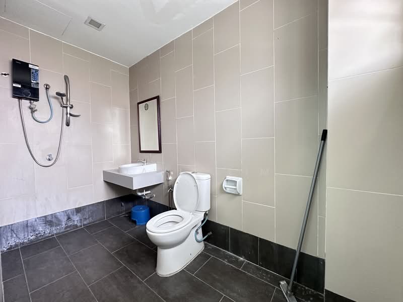 Taman Bukit Rawang Jaya untuk Untuk Dijual - RM 700,000, Apr 2026 - Bathroom - PropertyGuru.com.my