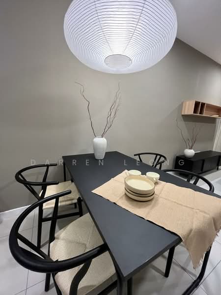 Servis Apartment untuk Dijual di Maya Ara Residences - Darren Leong - Dining Room - PropertyGuru.com.my